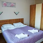 Forest Nook 4*